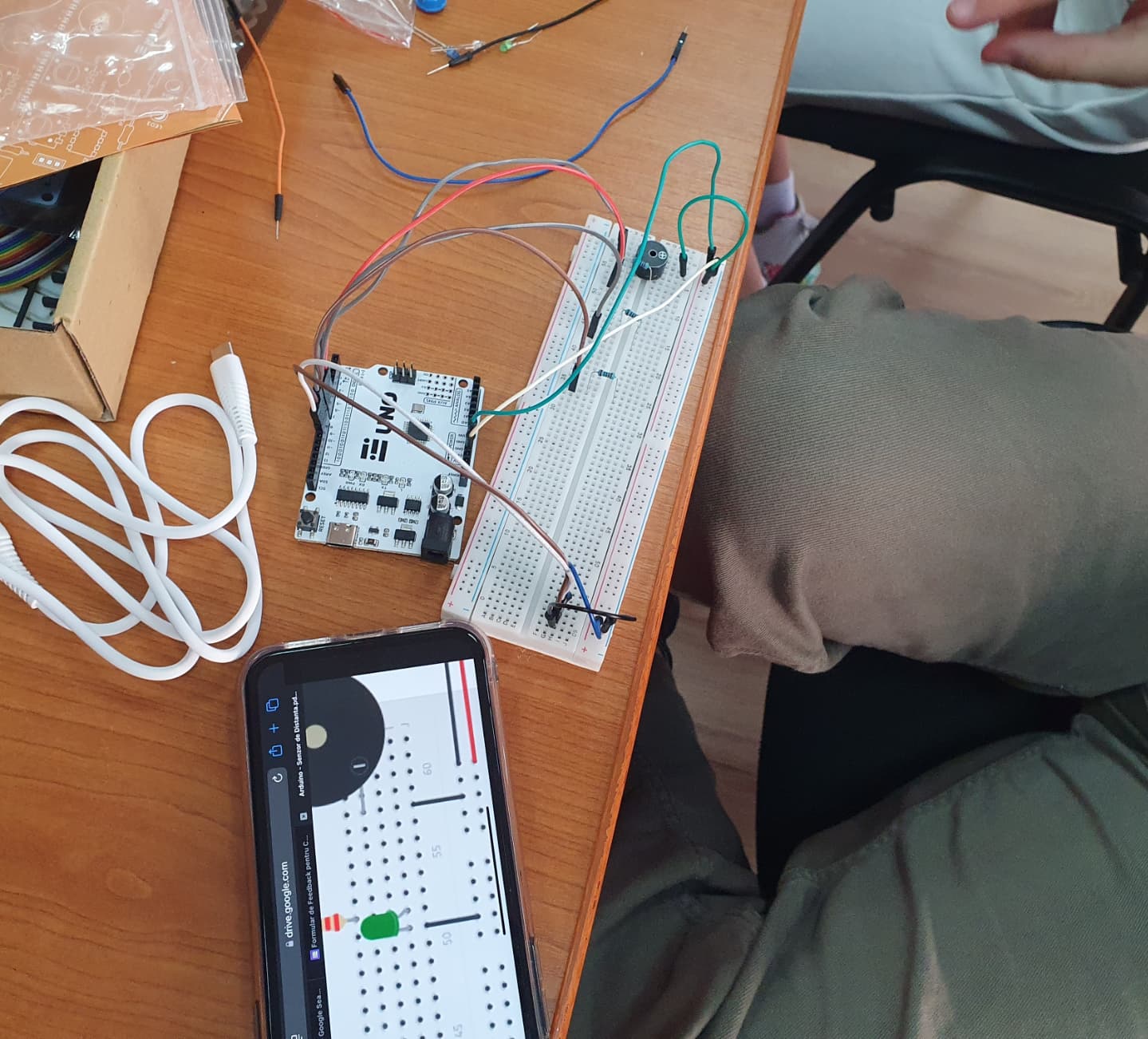 Să construim roboți